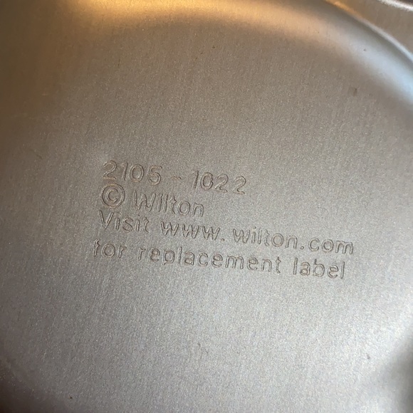 Wilton Dinosaur T-Rex birthday Cake Pan - Picture 2 of 5